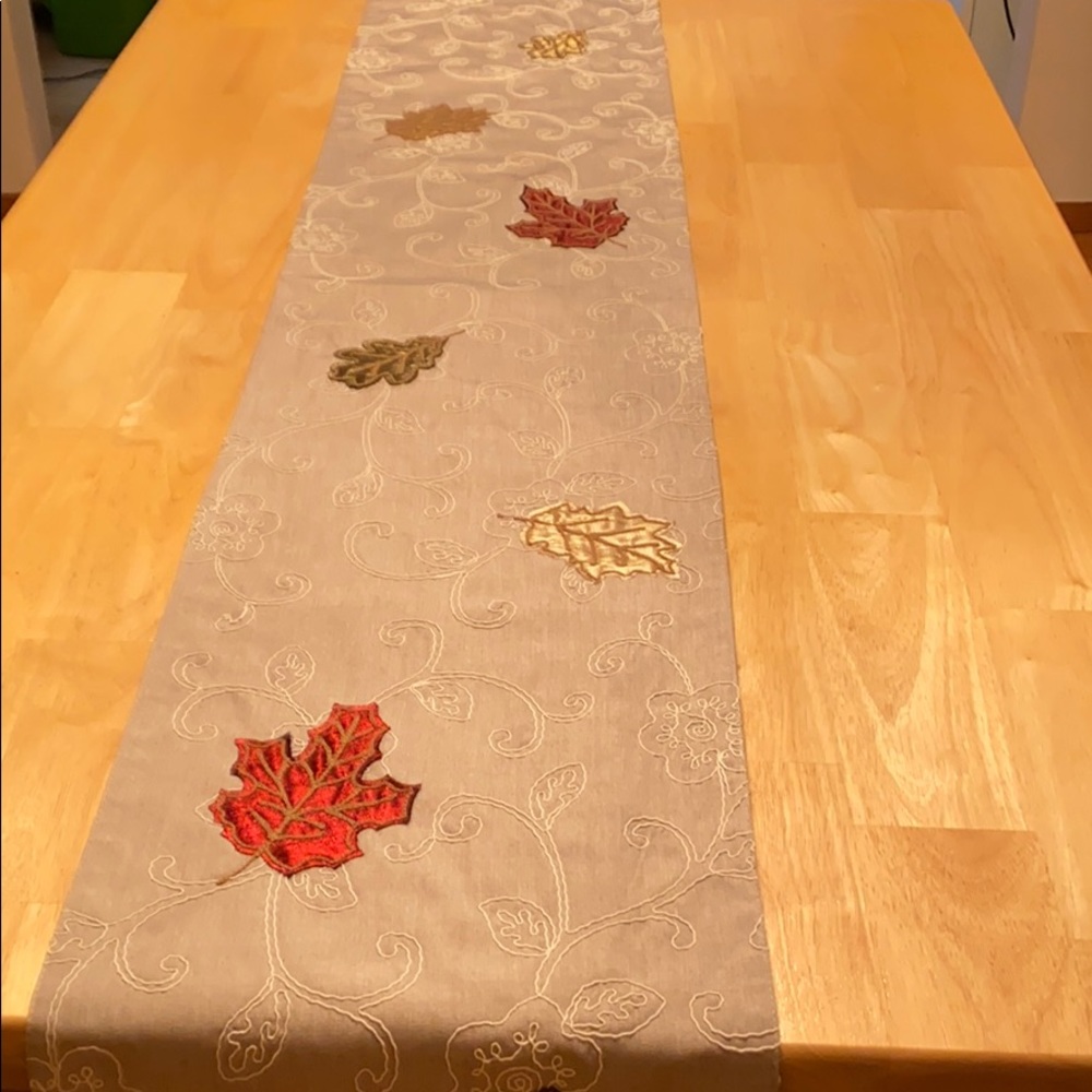 Table Runner - image 2